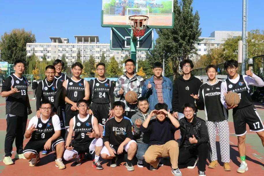 西藏男篮全新战术曝光，球队队员备战正劲