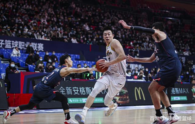 冠军联赛淘汰赛对阵揭晓，强强碰撞引发球迷热议的简单介绍